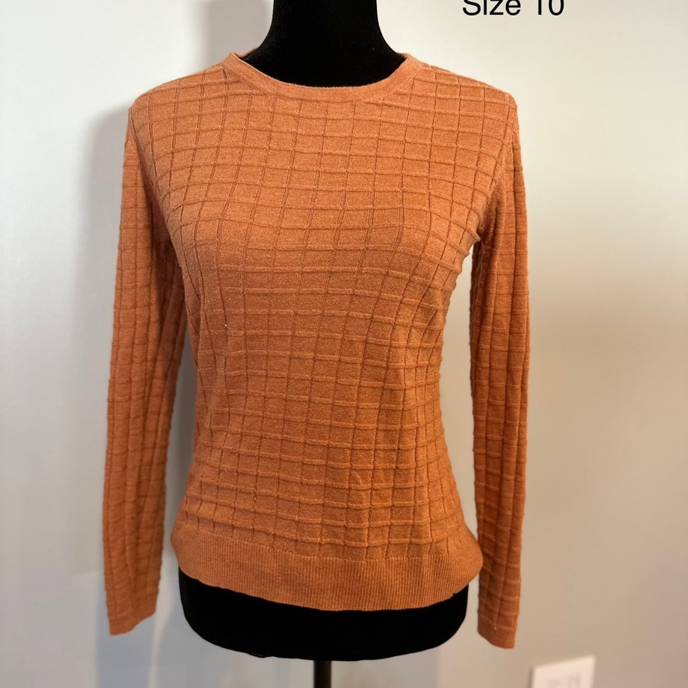 NWT Darling London light sweater
